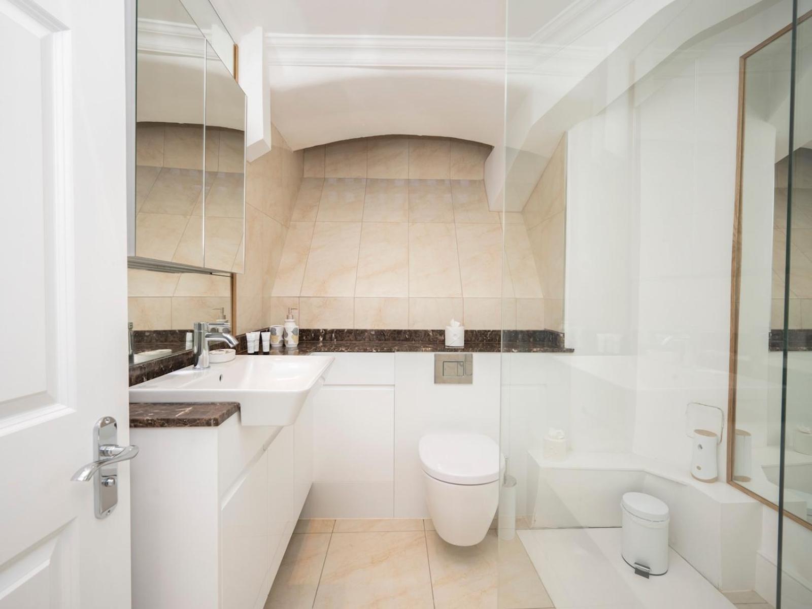 3-bed Flat Ensuite Near Farringdon Barbican Pass The Keys Appartement Londen
